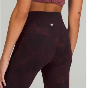 Lululemon align diamond dye cassis black 23”